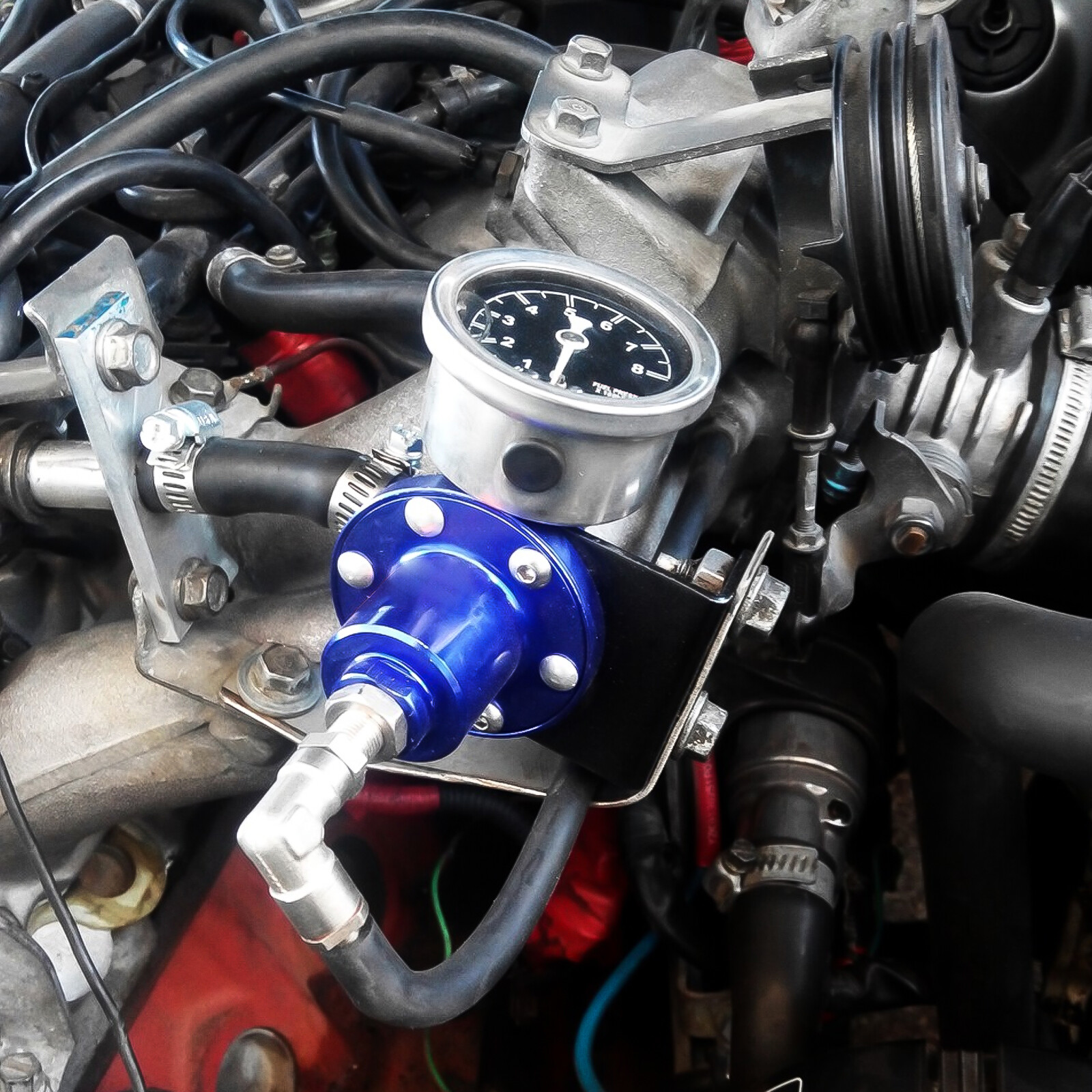 Adjustable Fuel Pressure Regulator Gauge Kit Universal Vehicle Refitting 160 psi