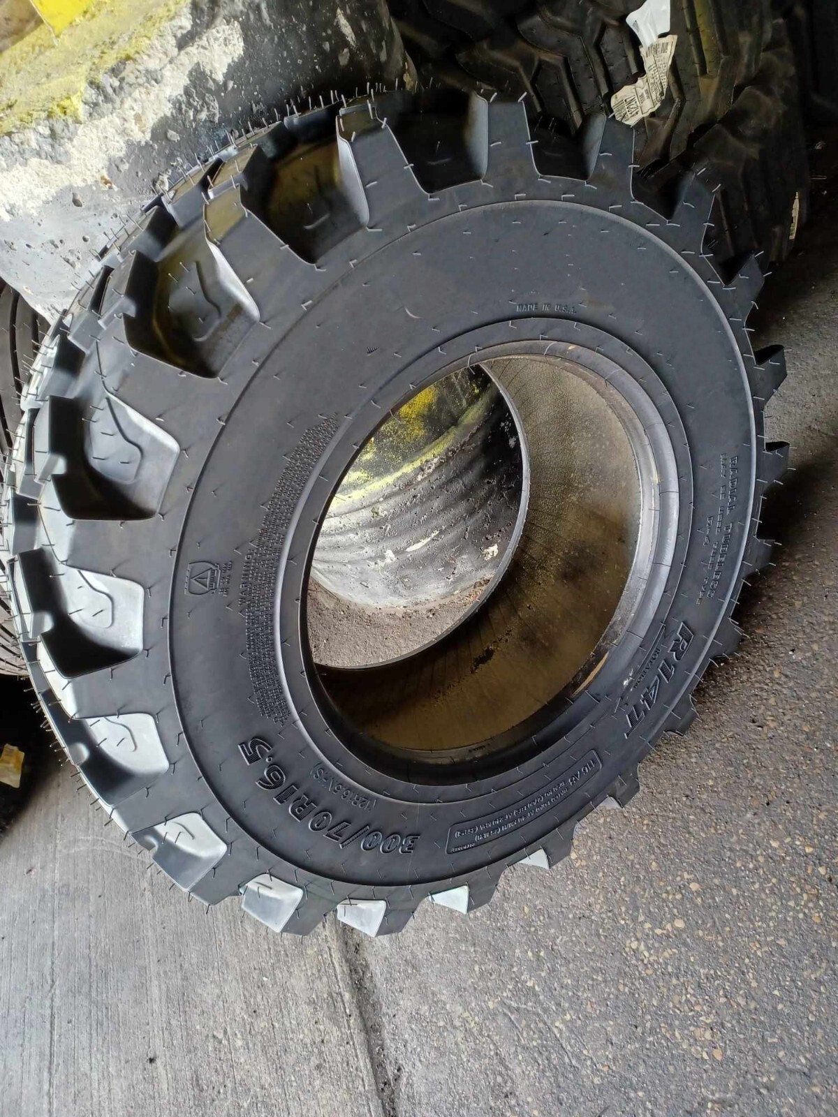 300/70R16.5 (12x16.5) TIRE RADIAL R14T 6PLY NEW OVERSTOCKS 12165 30070165