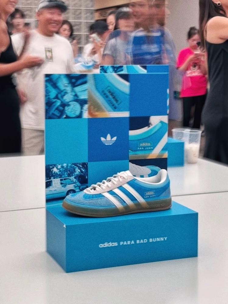 adida s Bad Bunny x Gazelle Indoor San Juan - IF9734