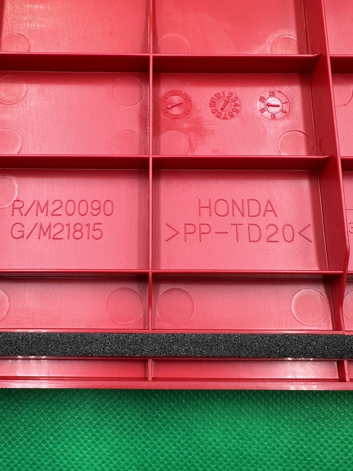 Genuine Honda EU2000i EB2000i Generator Panel Side Cover 63150-Z07-000ZC w Bolt