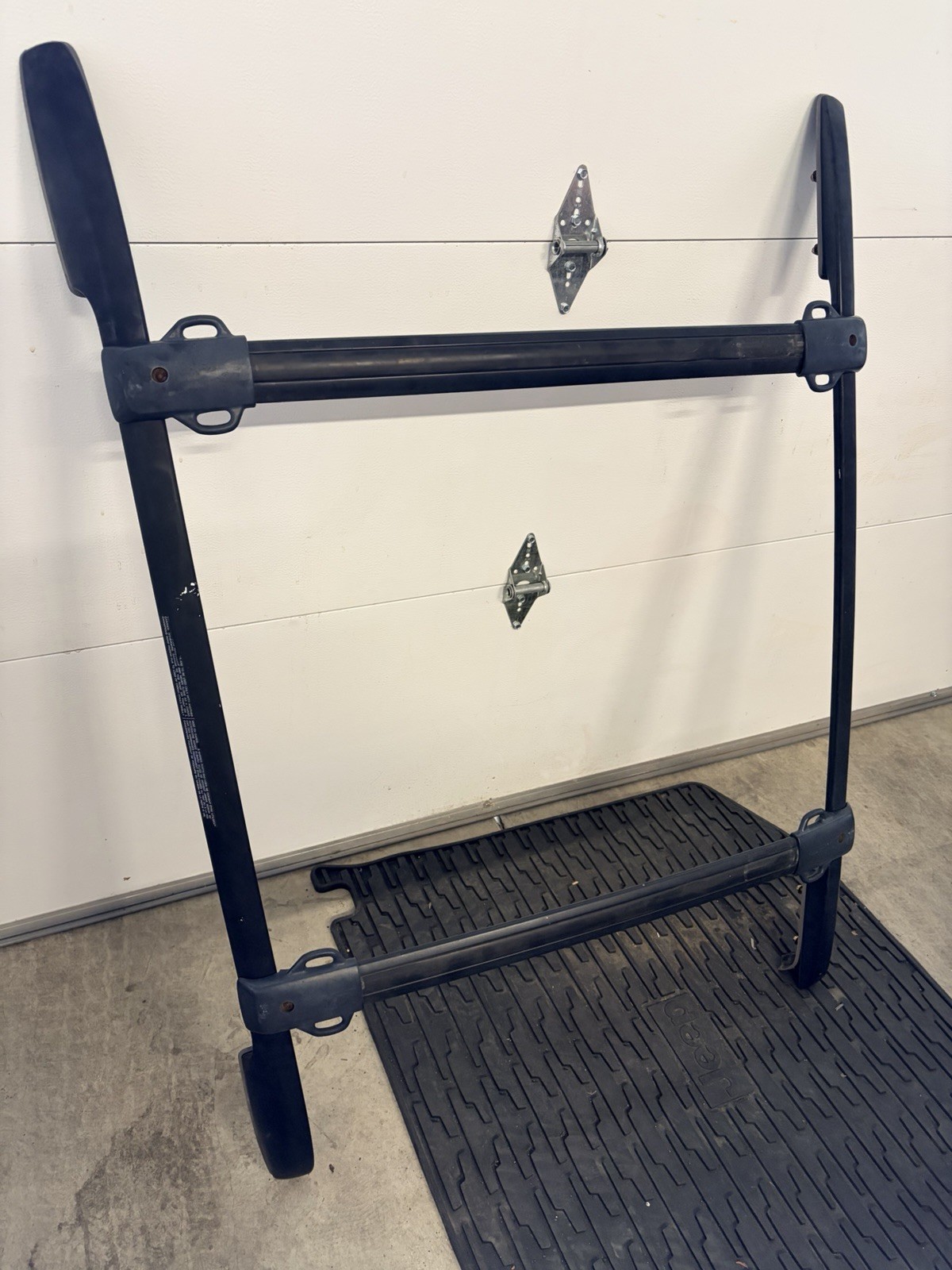 02-07 Subaru Impreza Wagon Left & Right Complete Rack