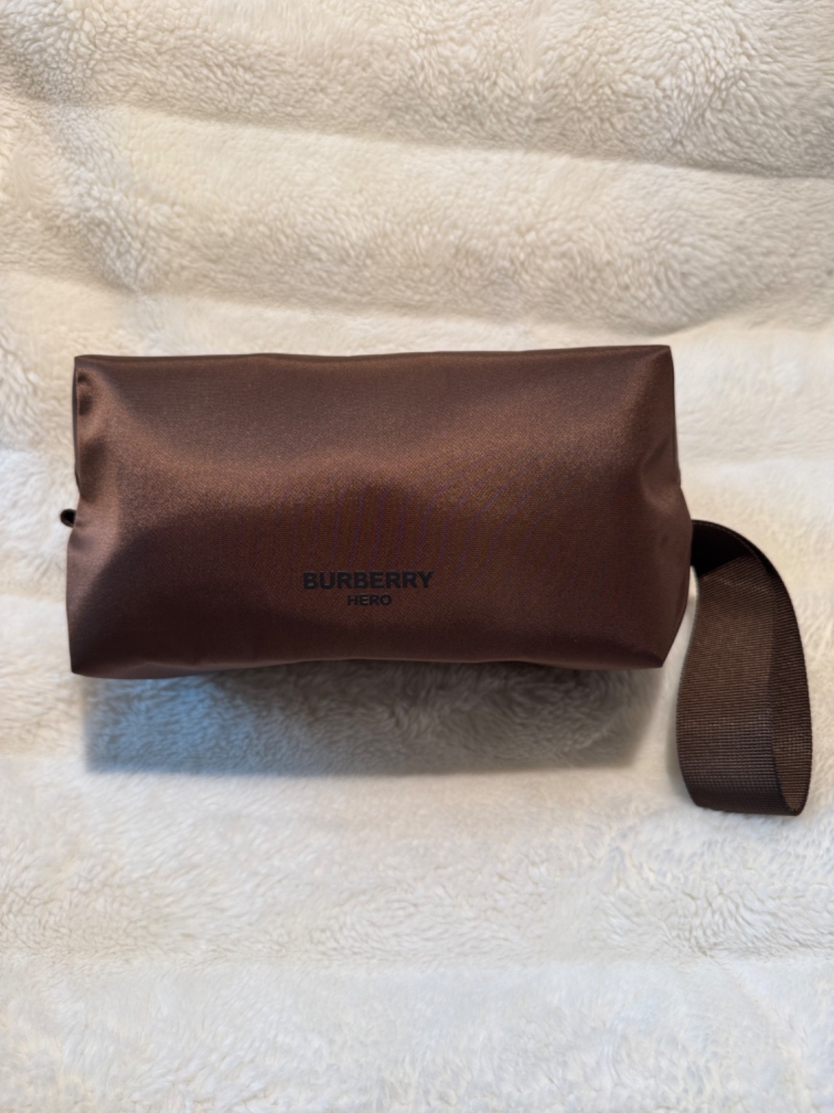 NEW Burberry Hero Chocolate Brown Travel Makeup Bag  Zippered Pouch w/Strap