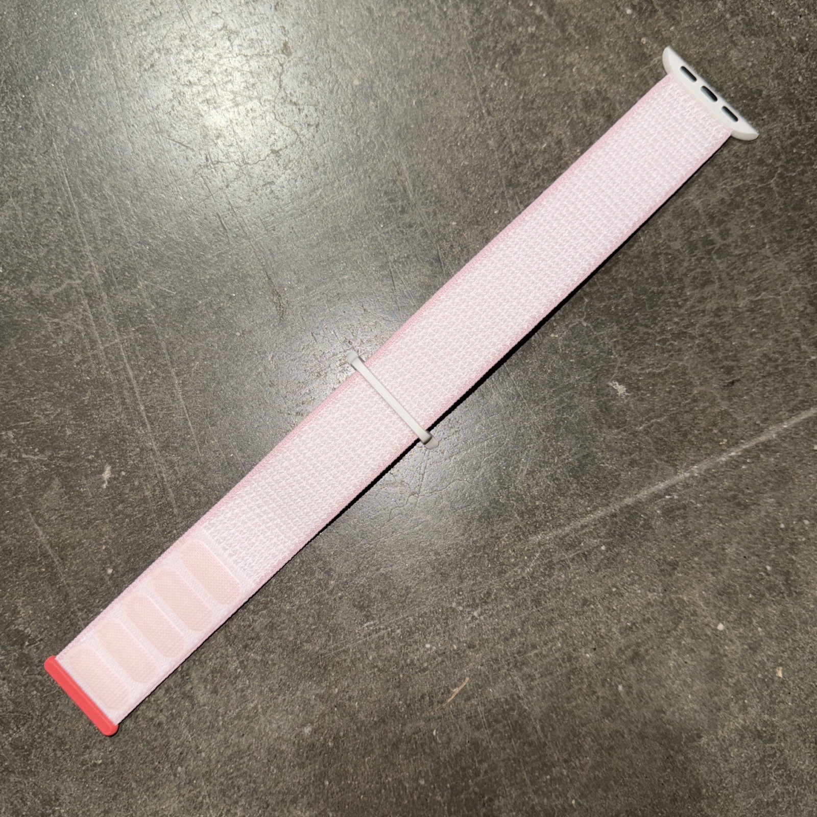 OEM Apple Watch Sport Loop Band Series 8 9 Light Pink One Size 41mm MT563AM/A