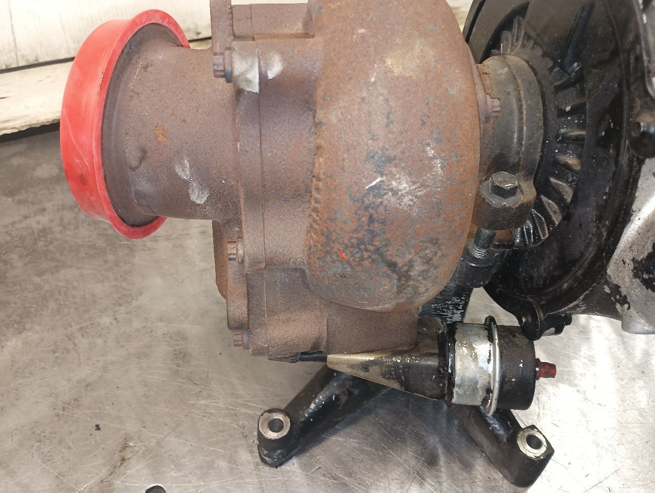 1998 International T444E Garret Turbo charger (12736521