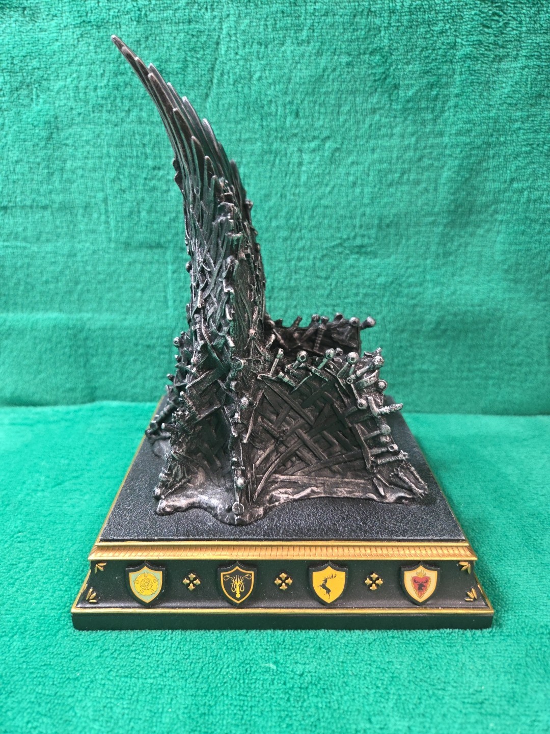 Game of Thrones The Iron Throne Bookend The Noble Collection FREE SHIPPING!!!