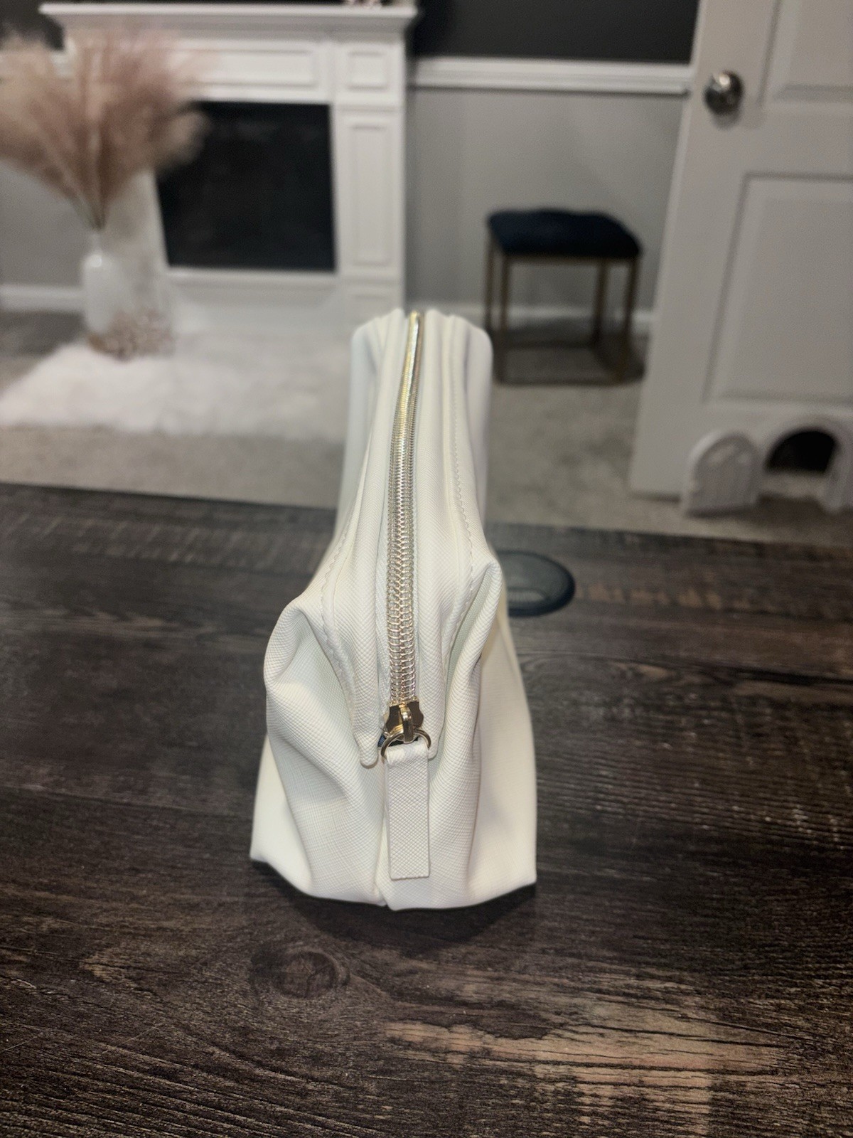 Elemis White Cosmetic Makeup Travel Bag W/ Wide Top - Approximately 8x5x4 - NEW