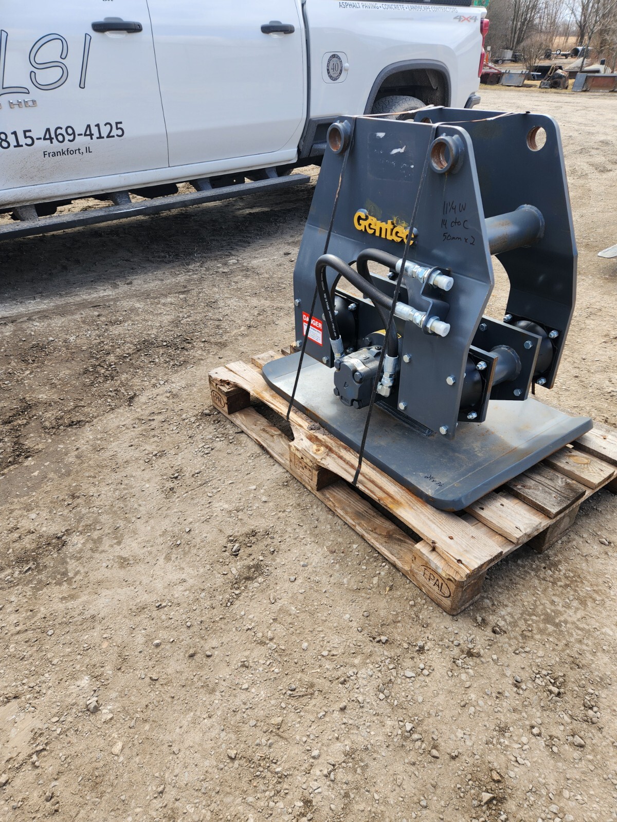 New GENTEC GE970 Excavator Hydraulic Vibratory Plate Trench Compactor 50mm pin
