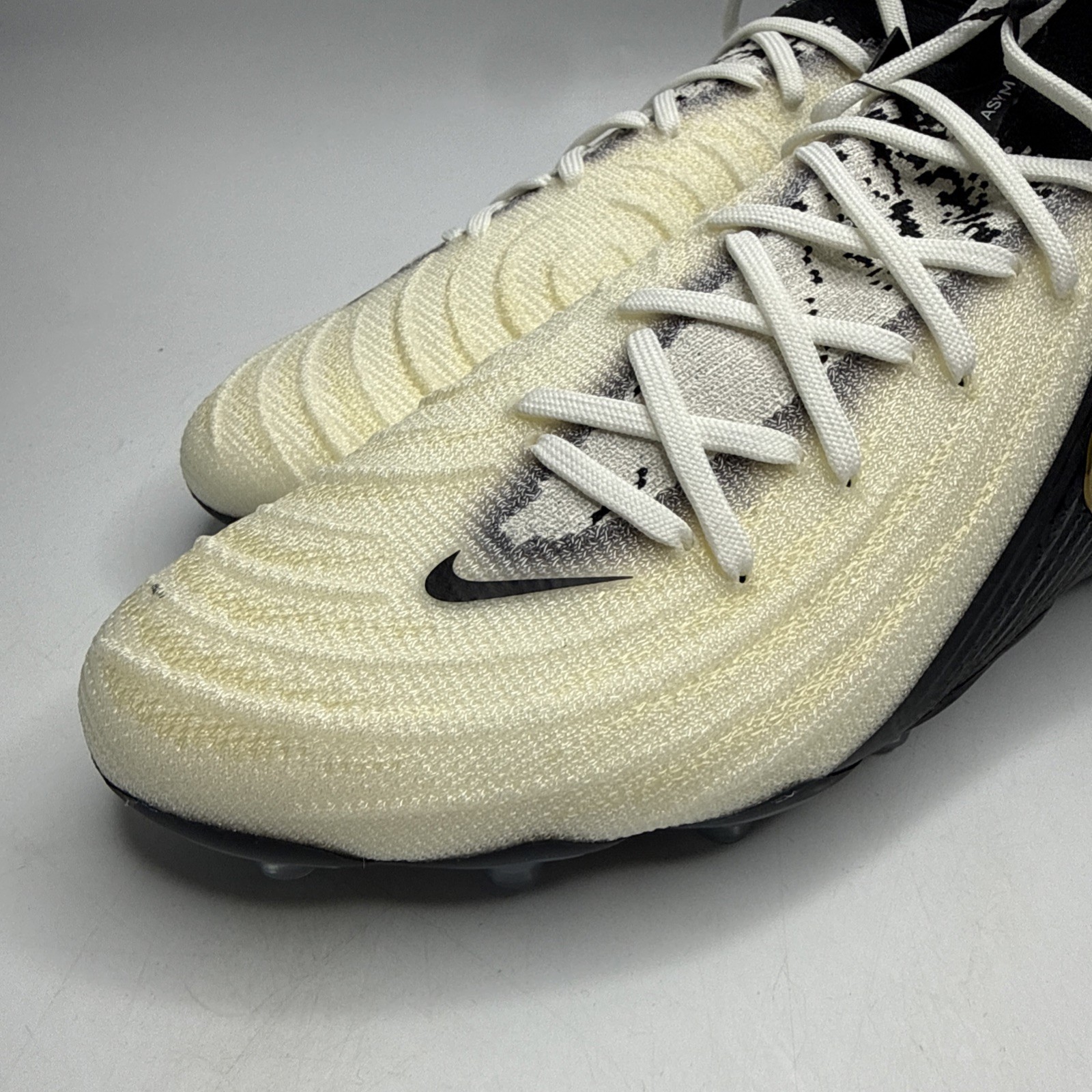 Nike Phantom Luna II Elite AG Men's Size 9.5 Soccer Cleats FQ8932-100 Bosnia