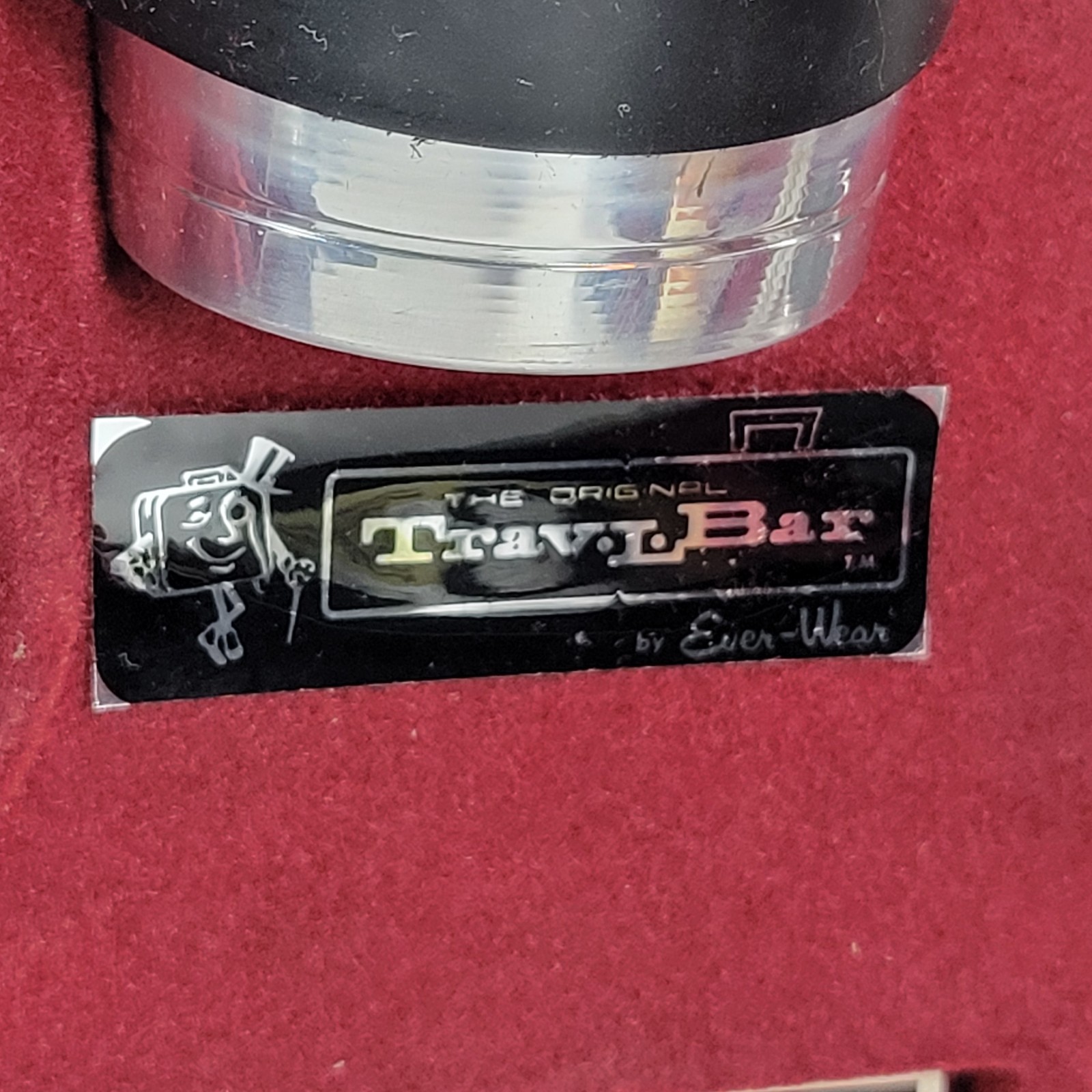 Vintage Portable Travel Bar Executair 737 Trav-L-Bar Case Key Uniroyal Royalite