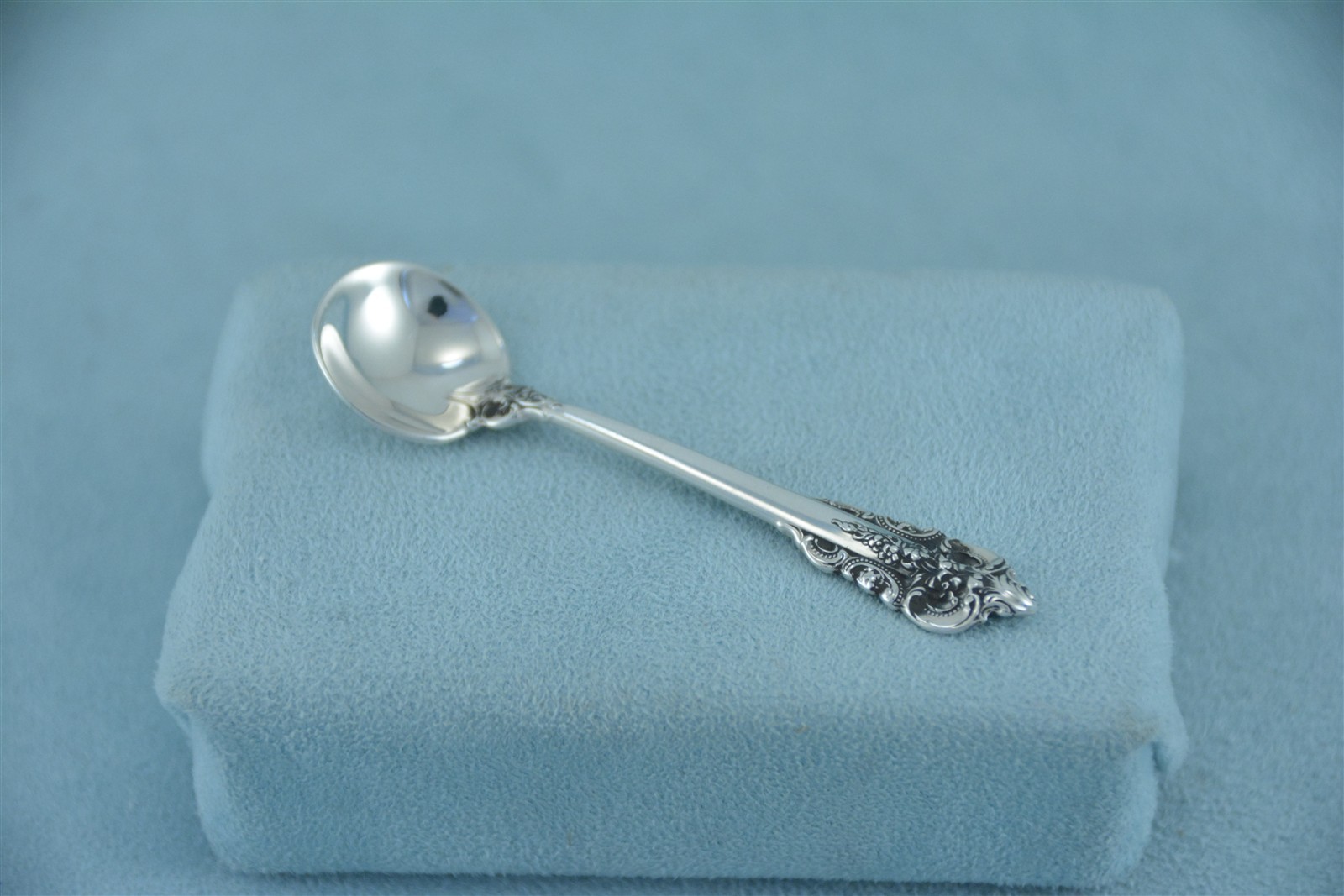 Wallace Grande Baroque Sterling Silver 2-1/2" Salt Spoon No Monogram