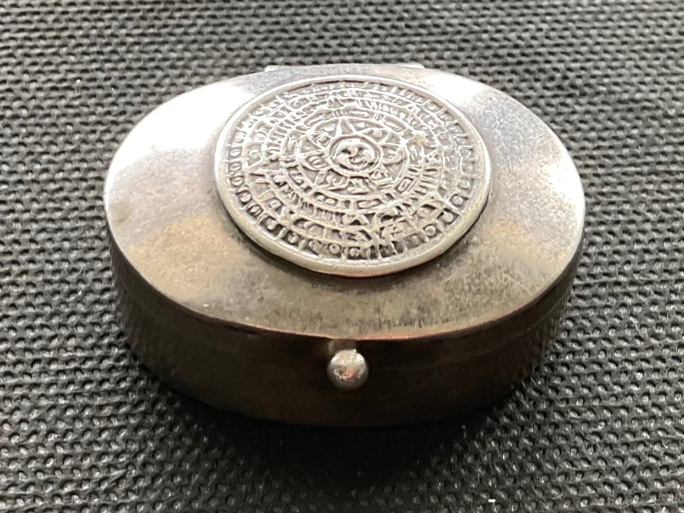 Vintage mexico 925 sterling silver Aztec Sun Stone calendar trinket pill box