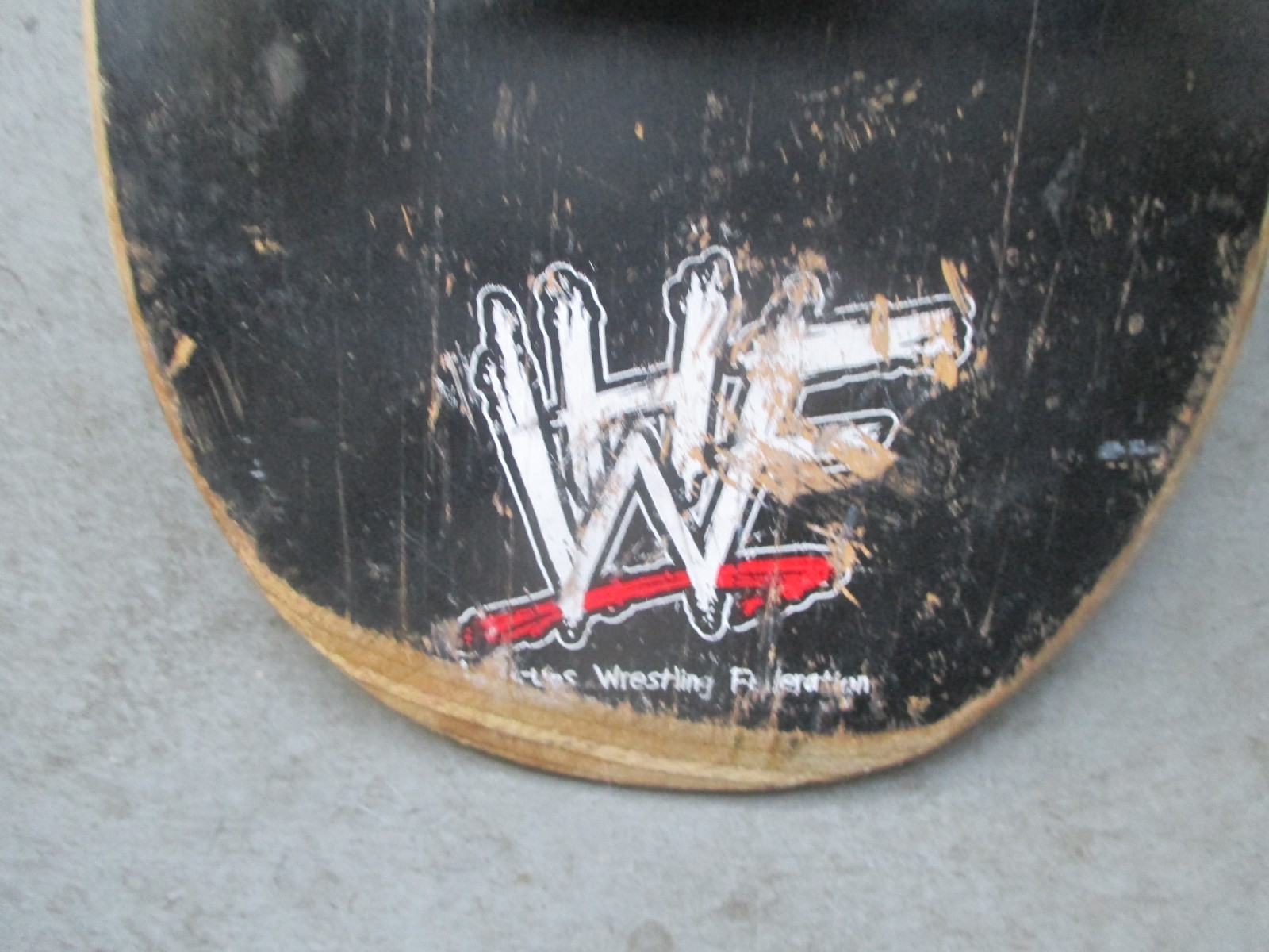 2000 HOOKUPS POISON TAKER ANIME MANGA WWF POISONTAKER COMPLETE SKATEBOARD