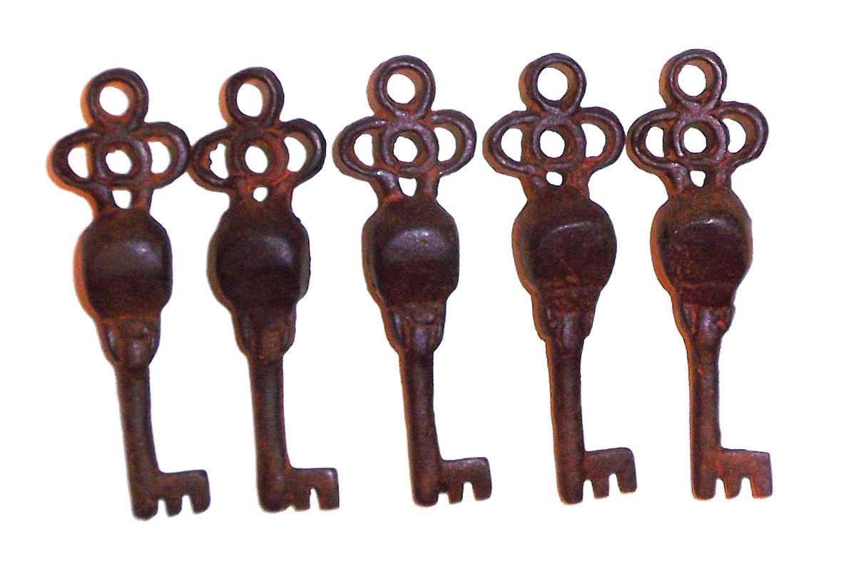 Victorian Skull Key Vintage Antique Style cast Iron Skeleton Key lot of 5