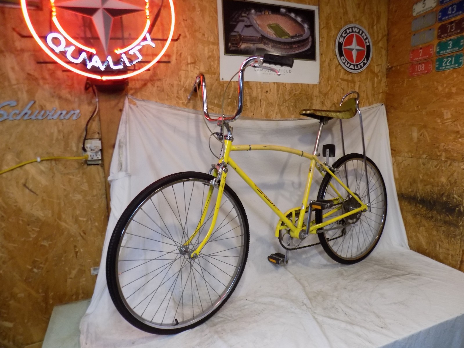 1975 SCHWINN COLLEGIATE 5-SPEED STINGRAY MANTA RAY FASTBACK SPORT VINTAGE BIKE!