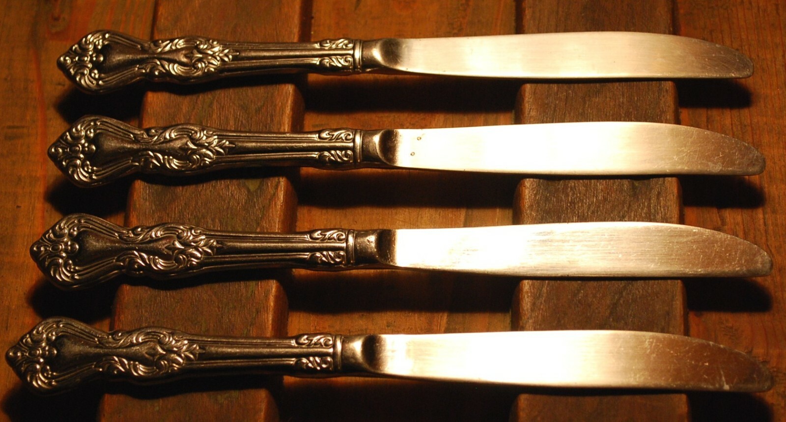 SET 4 DINNER KNIVES Reed & Barton Stainless Steel Flatware MARLBOROUGH 18/10 Exc