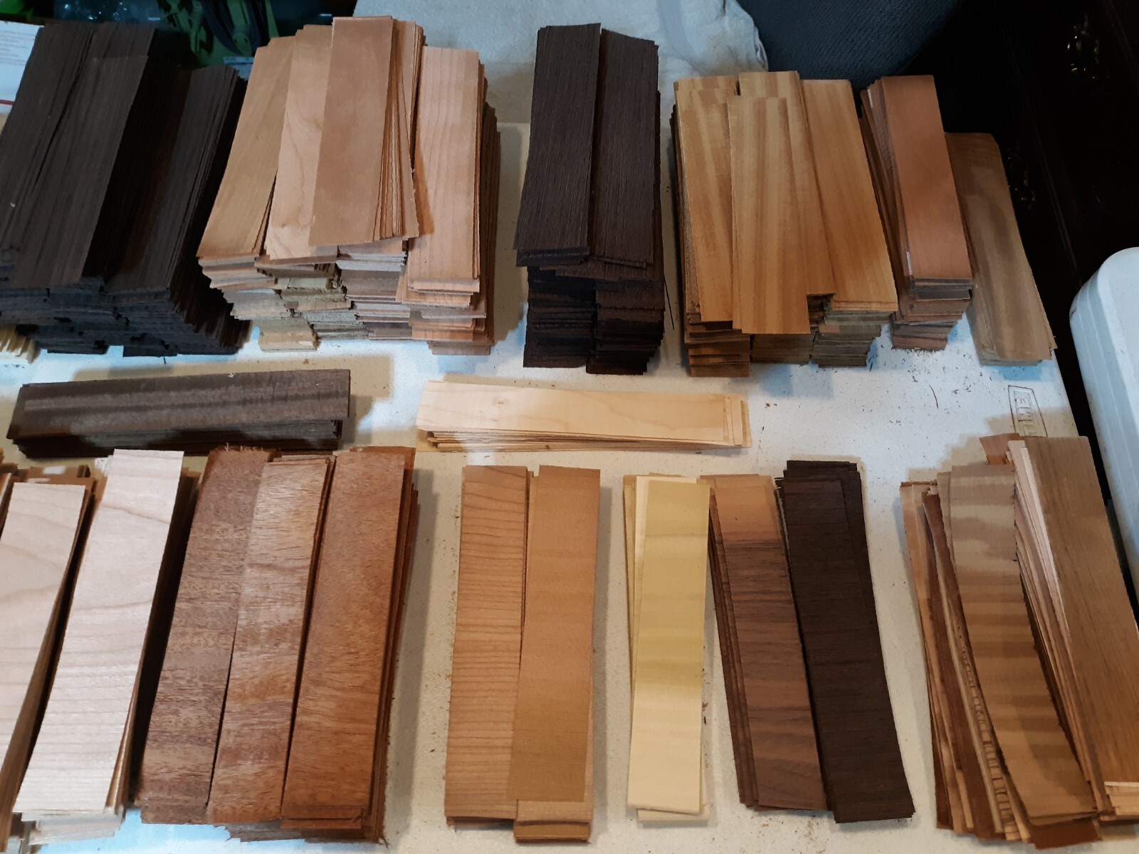 Fingerboard skateboard veneer approx 225pcs 8" x 1.5" approx.2/5 crosscut   IC10