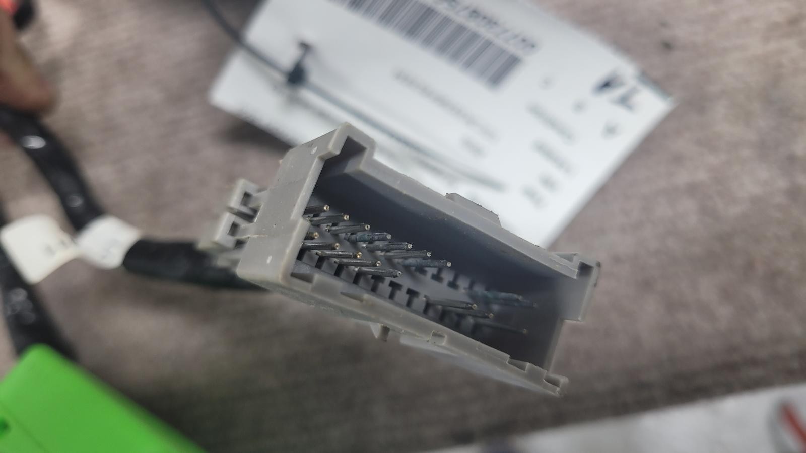 2005 Chevrolet Aftermarket BOSS A/V Equipment AM-FM Stereo 6 disc CD