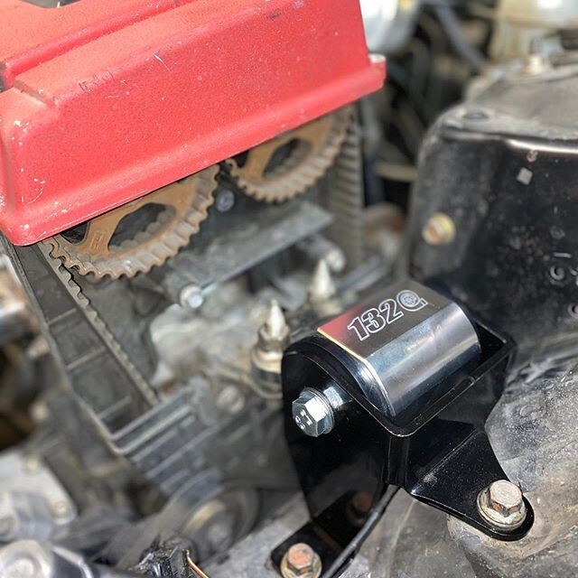 1320 96-00 EK civic motor mount auto or manual transmission 65A 2-bolt-BLEMISH