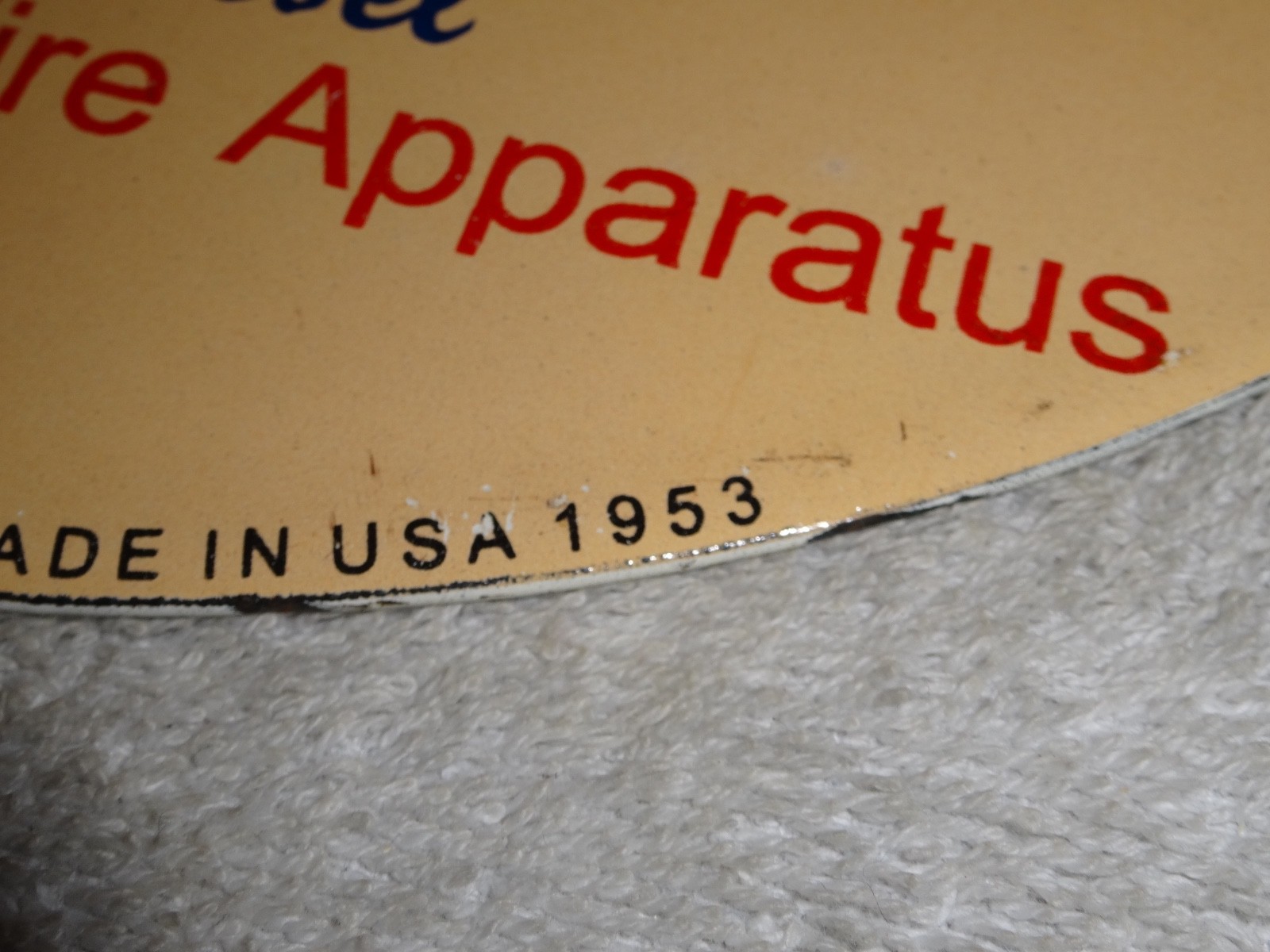 VINTAGE MACK🐶TRUCKS BUSES GASOLINE DIESEL 11 3/4" PORCELAIN METAL OIL DOG SIGN