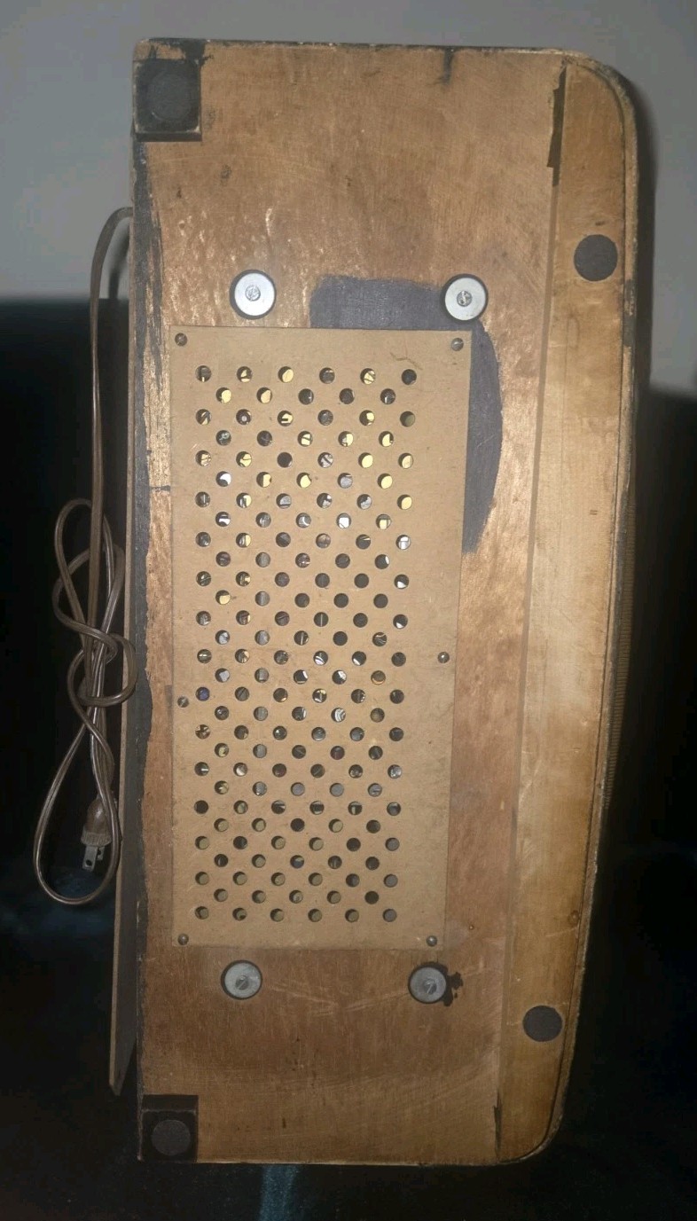 Antique Grundig-Majestic Model 2035 Radio - WORKS!