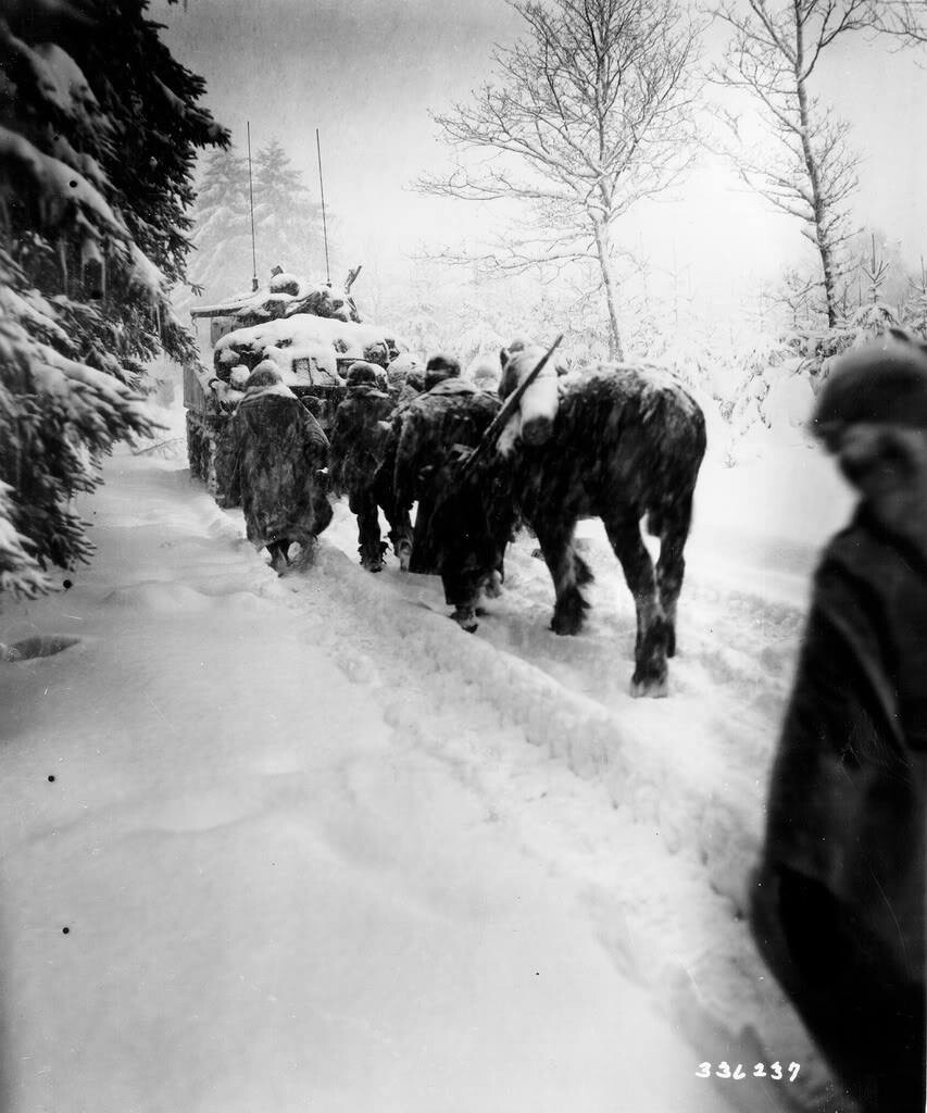 WWII Photo US Troops at Battle of the Bulge Ardennes World War Two WW2 / 1889
