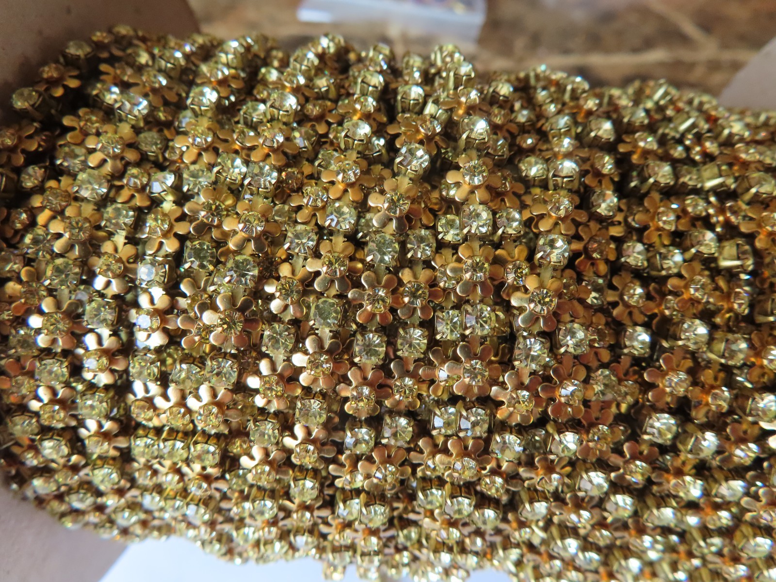3 Feet Swarovski Rhinestone Brass Daisy Chain 24 & 18pp Jonquil.