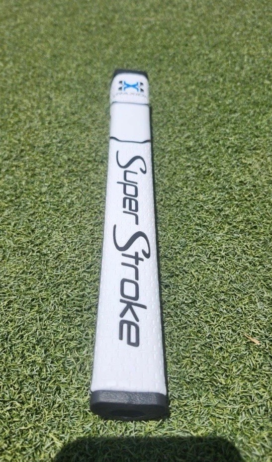 SuperStroke White/Blue Pistol GT Traxion 2.0 Putter Grip, Lightweight Golf Grip