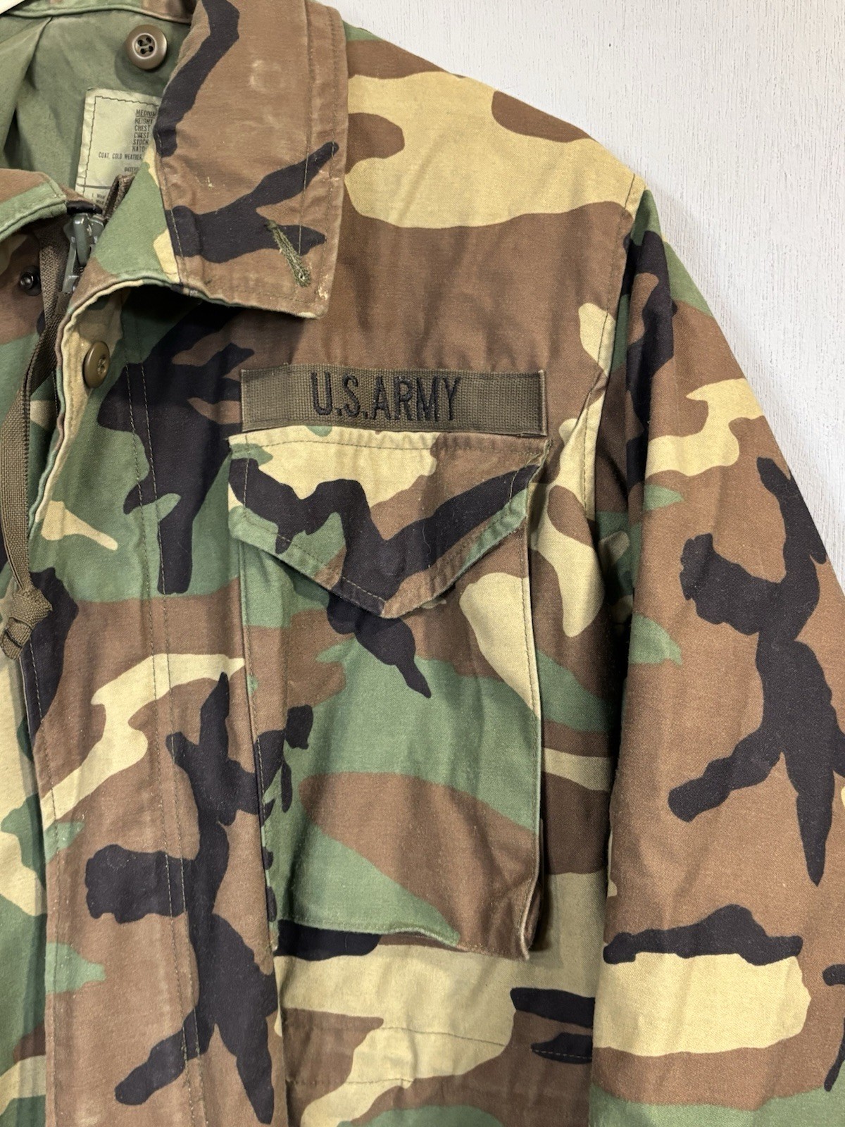 Vntg US Army M65 Field Jacket Mens Medium Short Woodland Camo Cold Weather 90's