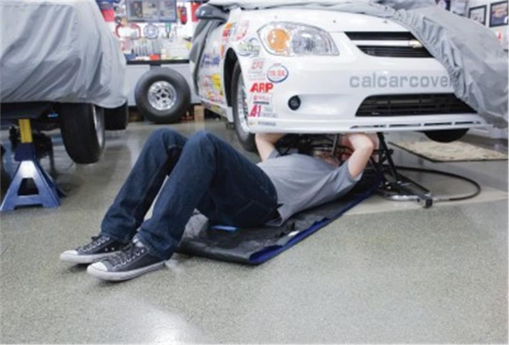 Magic Creeper Low Clearance Multi-Layer Automotive Repair Pad Mat 60" X 28"