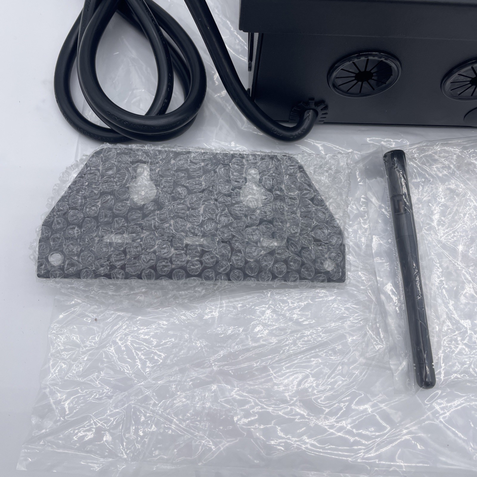 200W Smart Wi-Fi Landscape Low Voltage Transformer 2 Zone 120V AC to 12V 15V AC