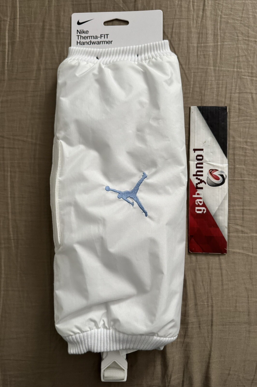 Nike Air Jordan NCAA Issued Therma-Fit Handwarmer White Carolina Blue One Size