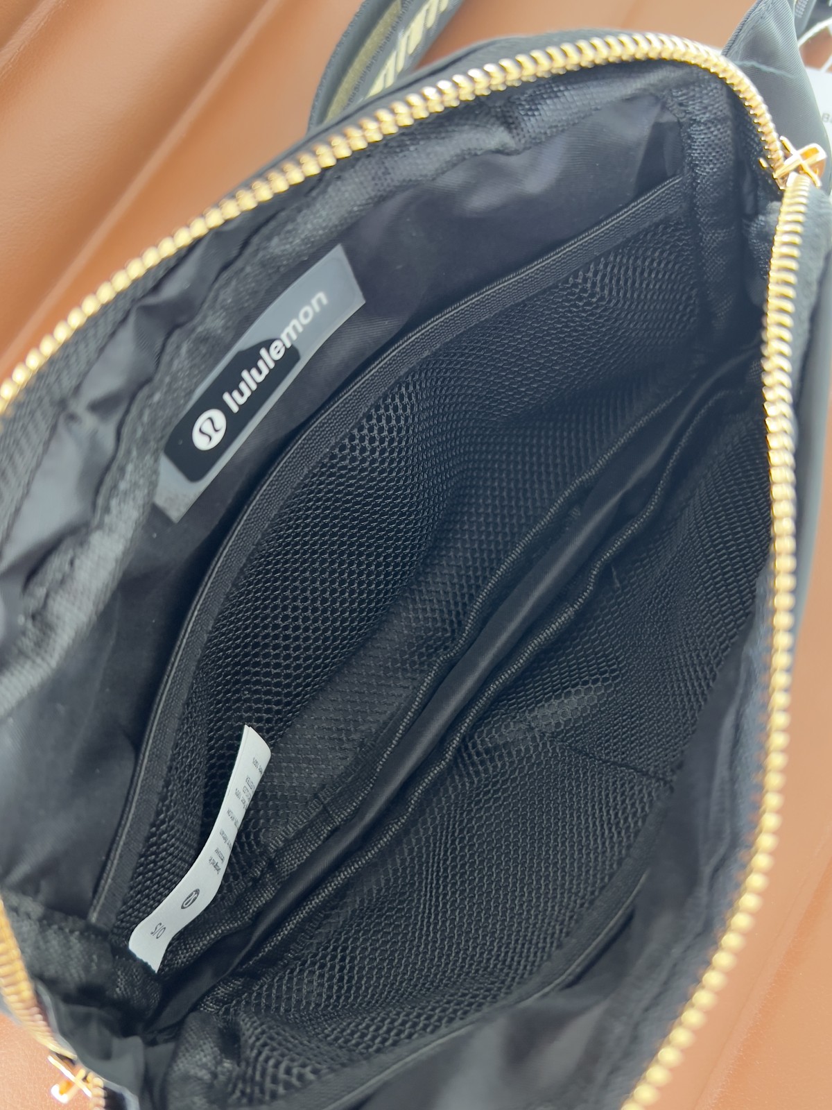 [NWT] Lulu Everywhere Belt Bag 2L (Black Wordmark)