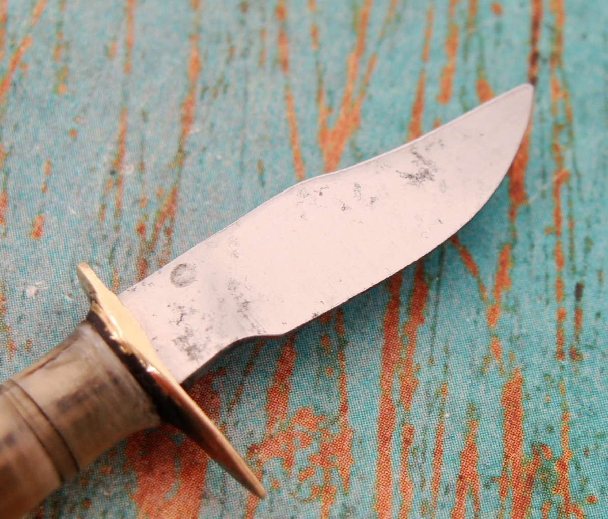 HANDMADE MINIATURE HORN HUNTING BOWIE KNIFE MINI CHARM PENDANT CUSTOM KNIVES