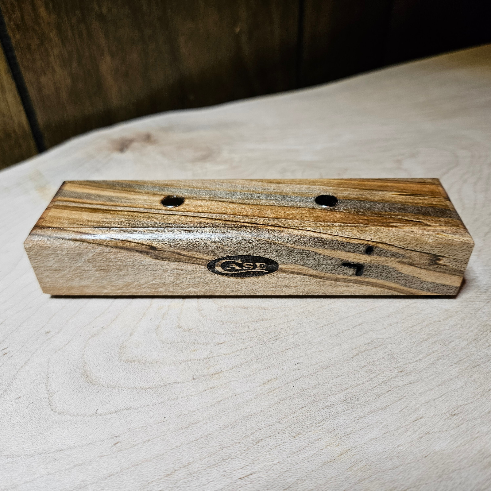 Case Knives Display Stand - Ambrosia Maple