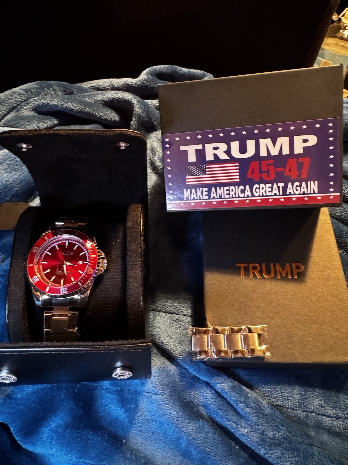 TRUMP VICTORY - Fight Fight Fight - RED BEAUTY - COMMEMORATIVE WATCH