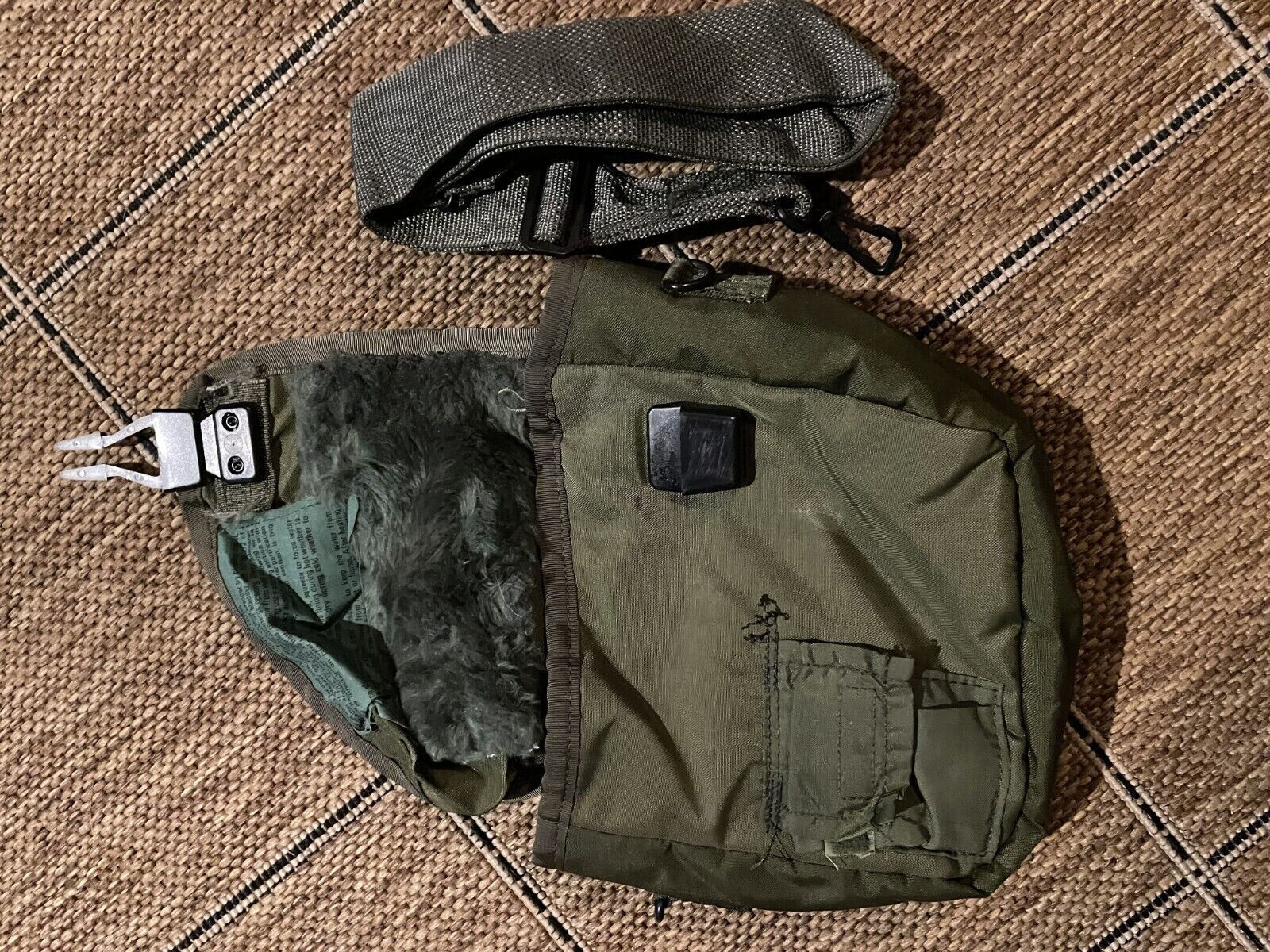 US Military 2 QT Collapsible Water Canteen with 2 Quart Pouch Cover & Sling EXC