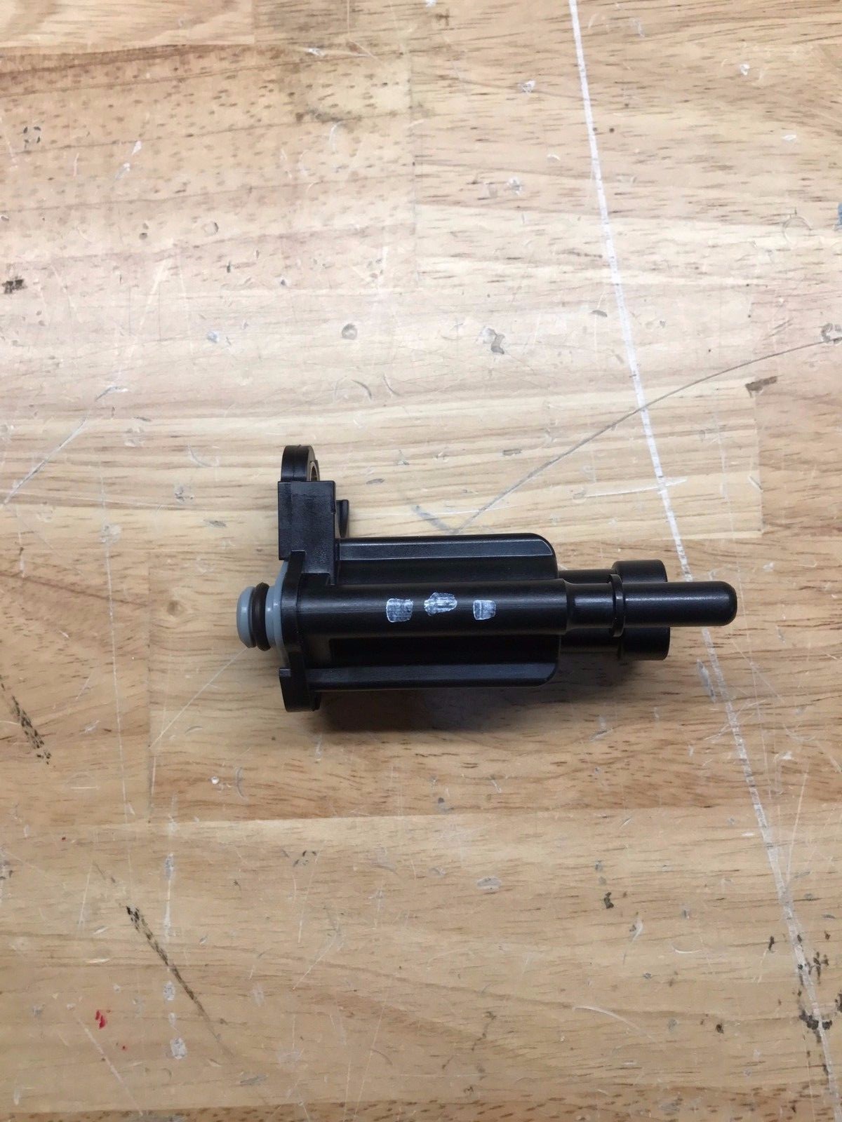 ACDelco 214-1105 Vapor Canister Purge Valve GM OE 12581282