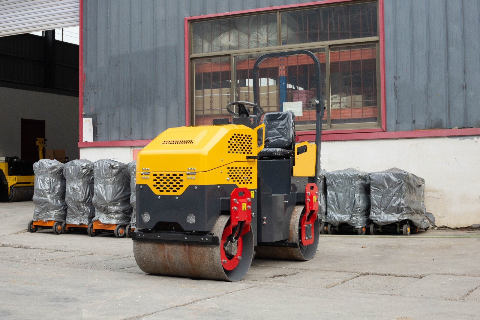 1.5Ton Full Hydraulic Vibratory Tandem Smooth Drums Roller Compactor