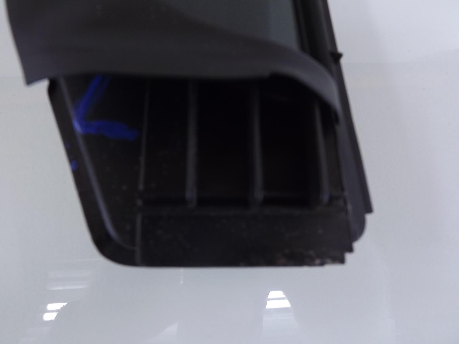 04-10 INFINITI INFINITI QX56 LR Vent Window left rear driver rear door glass