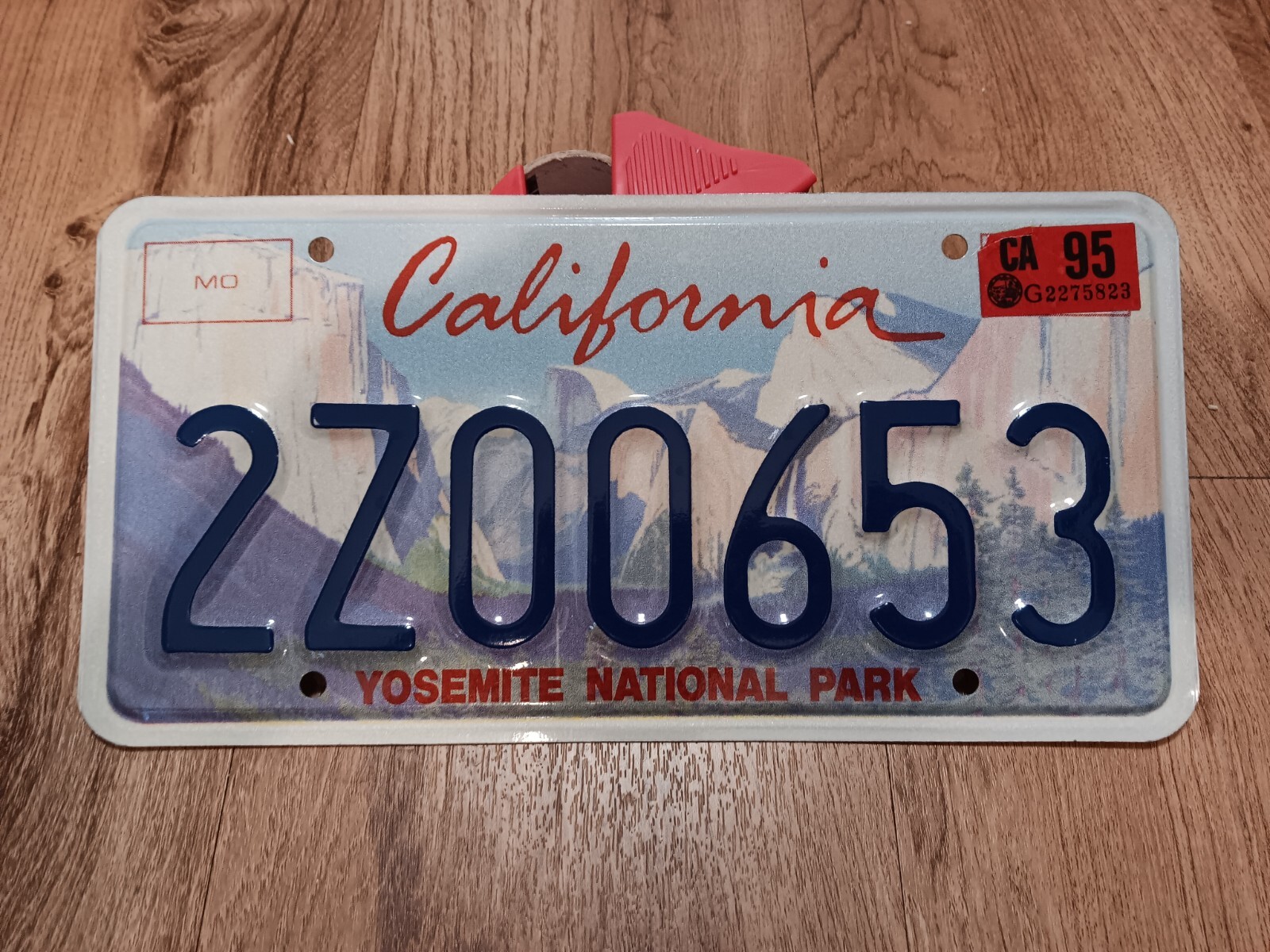 California Yosemite National Park License Plate Truck 2Z00653 "Zoo" Expired 1995
