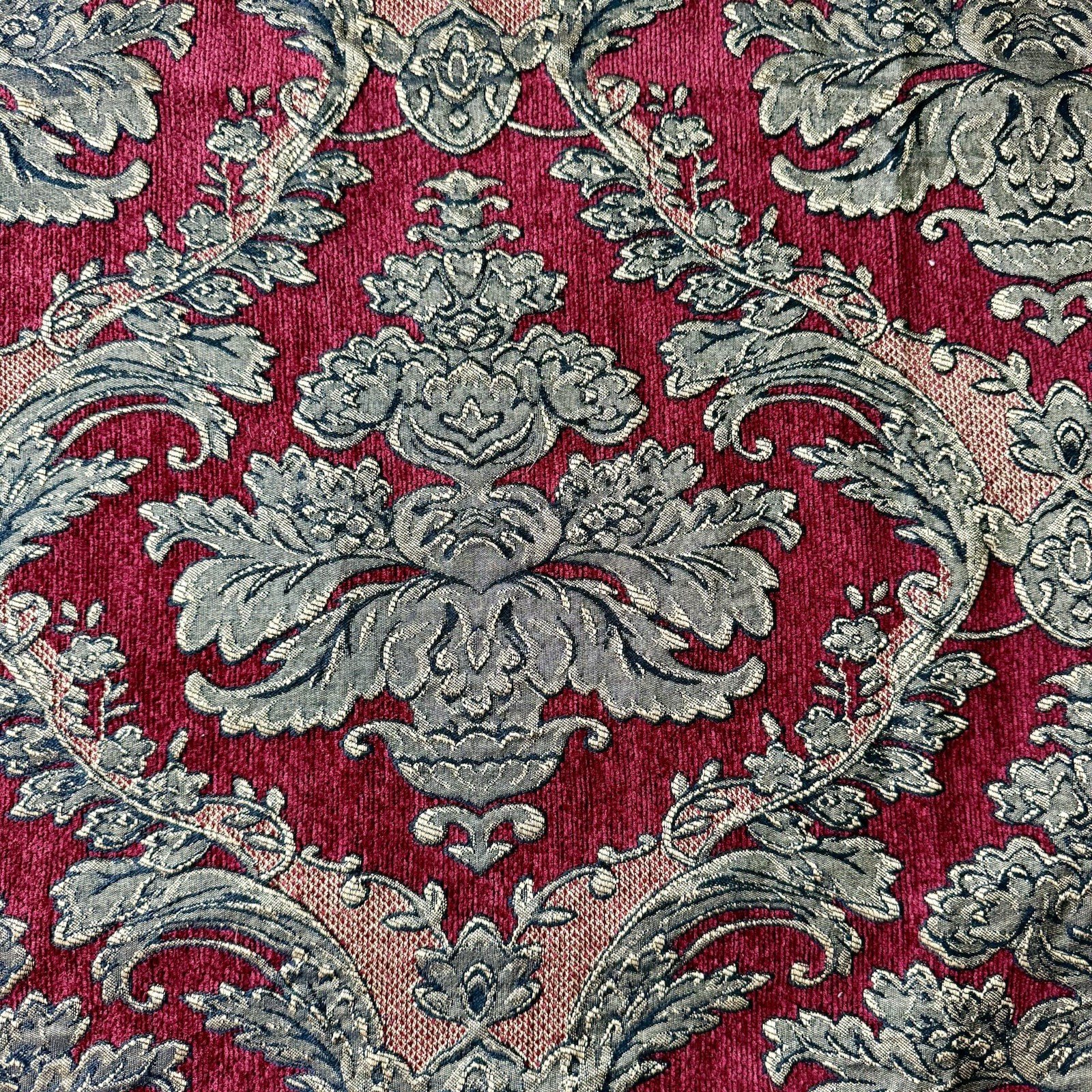 CROSCILL Imperial Empress CURTAIN Valance Brocade Red Gold Tassels Tapestry EUC