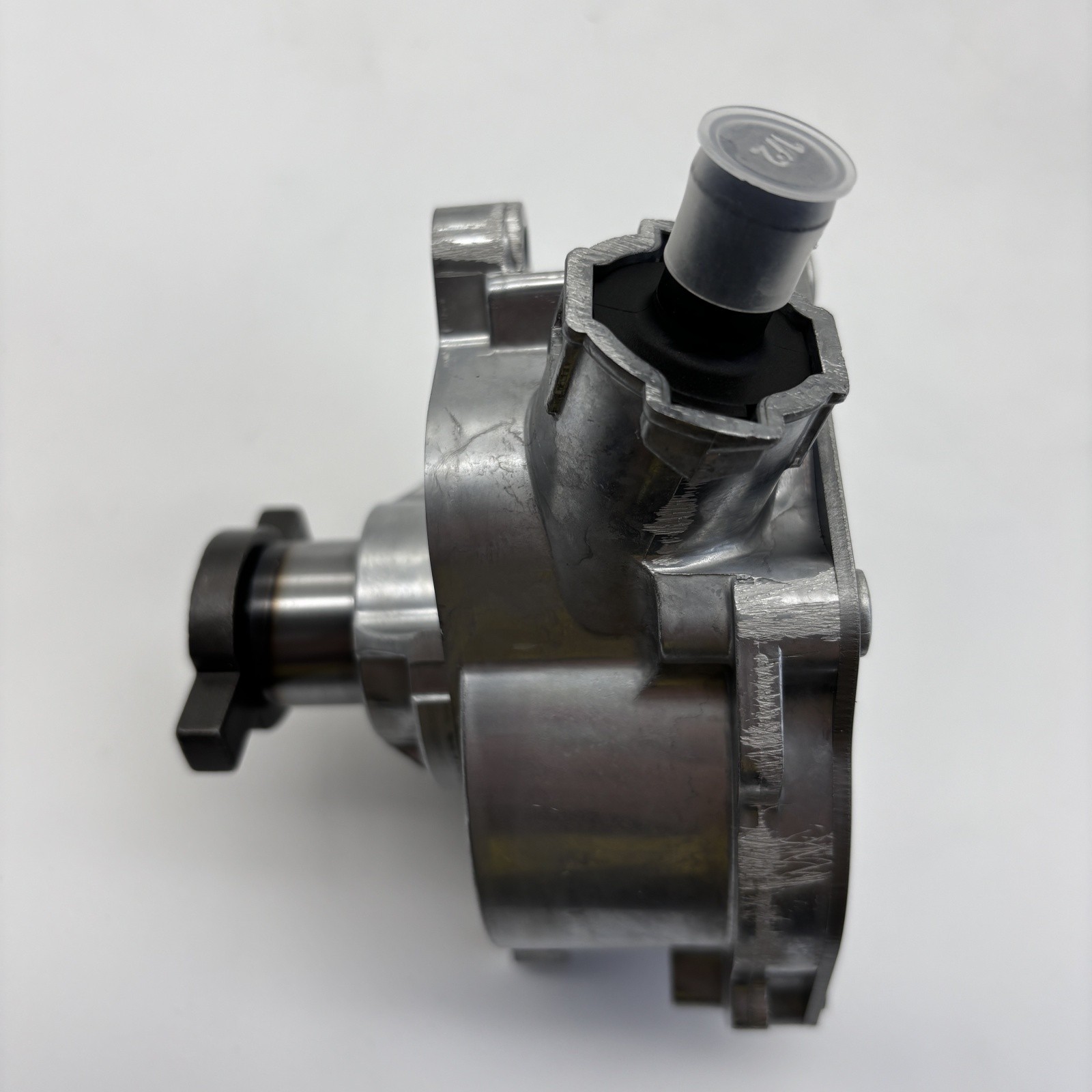 New Vacuum Pump For Audi TT VW Jetta Passat Jetta Golf 2.5L 2005-2014 07K145100B