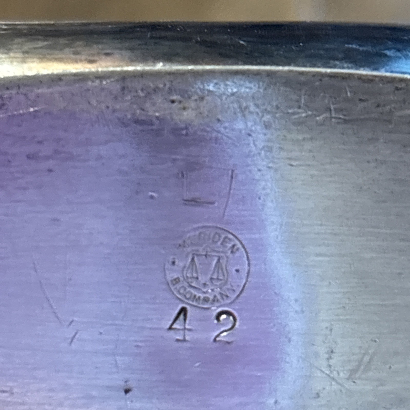 Antique UNIQUE Meriden B SILVERPLATE Flask ~TOP IS CUP~