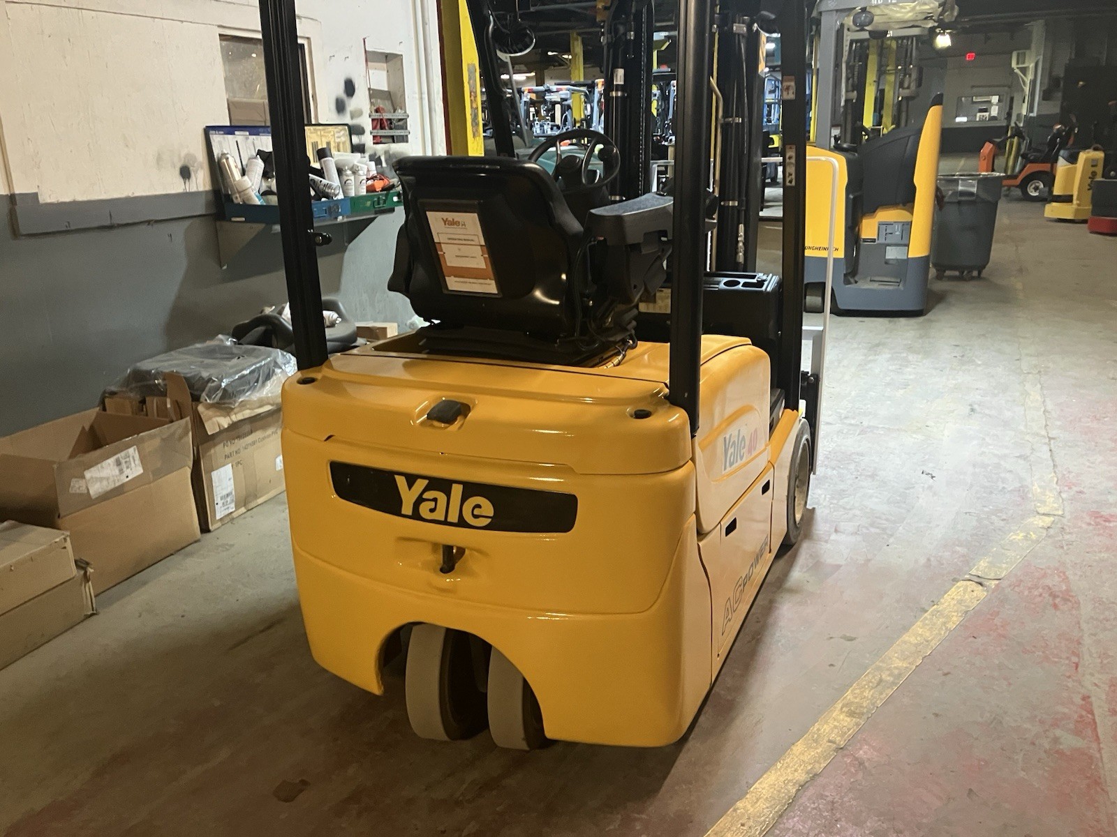 2018 Yale 4000 LB Electric Forklift with SS and Triple Mast Fork Positioner