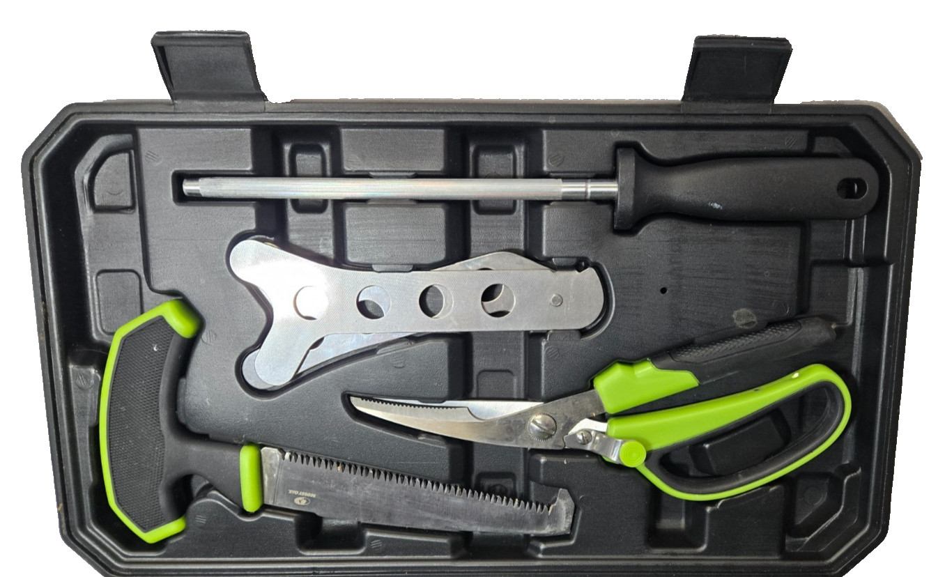 Mossy Oak Hunting Field Dressing Kit - 8 Steel Tools with Storage Case
