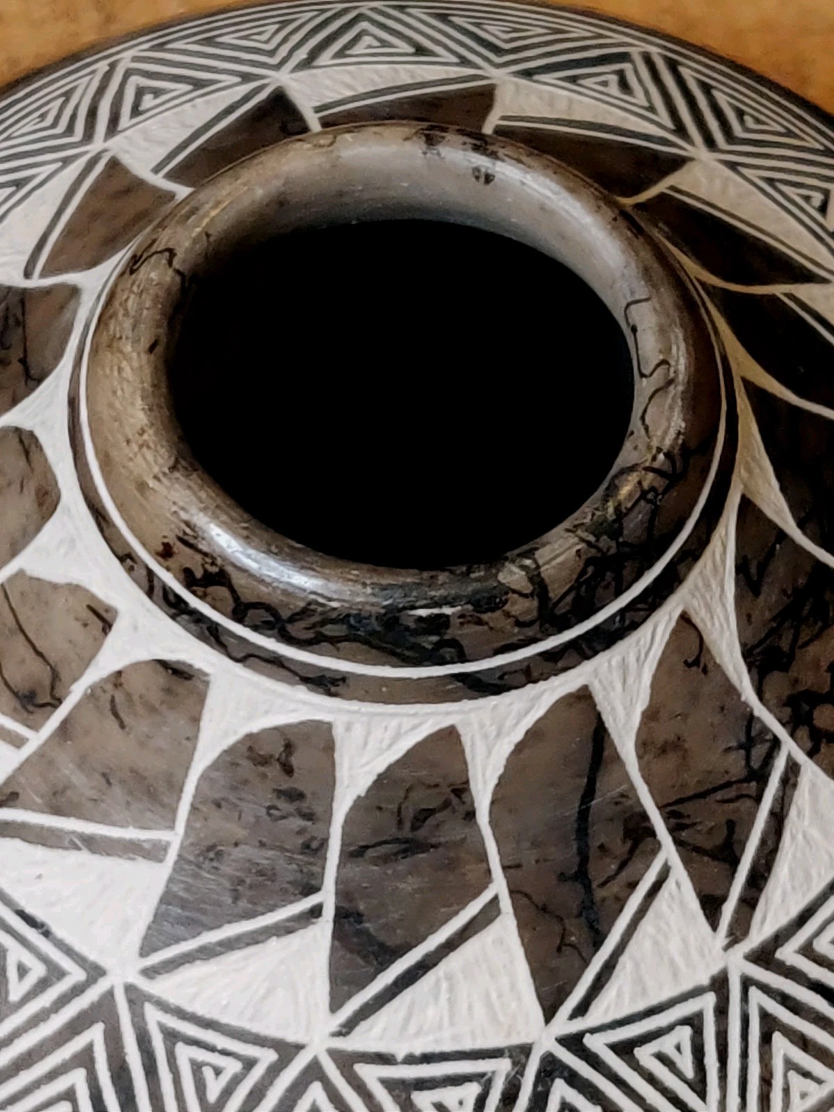 Vintage Signed Veronica Louis Acoma Pueblo Native American Pottery Vase 3.5"X4"