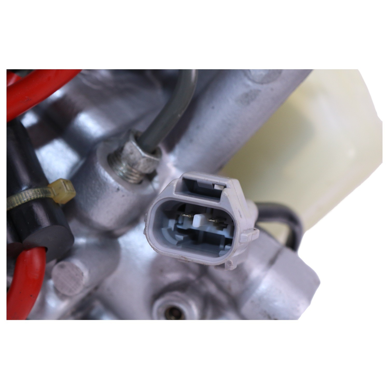 ABS Pump Master Cylinder Assy 47050-60081 for 2003-05 Toyota 4Runner Lexus GX470