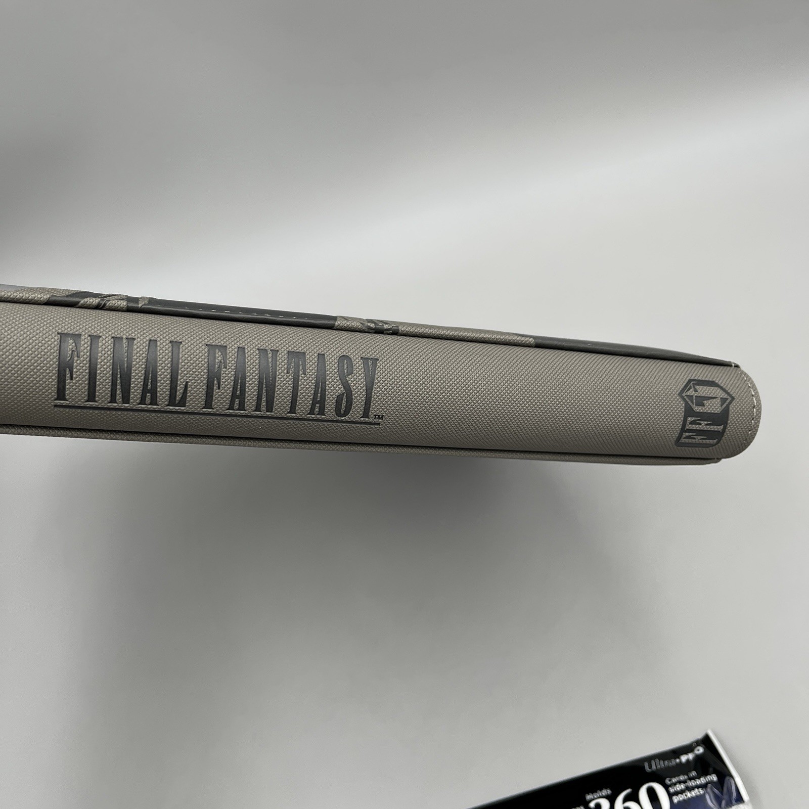 Ultra PRO MTG Final Fantasy Sephiroth Planet’s Heir - 9 Pocket Zip Pro Binder