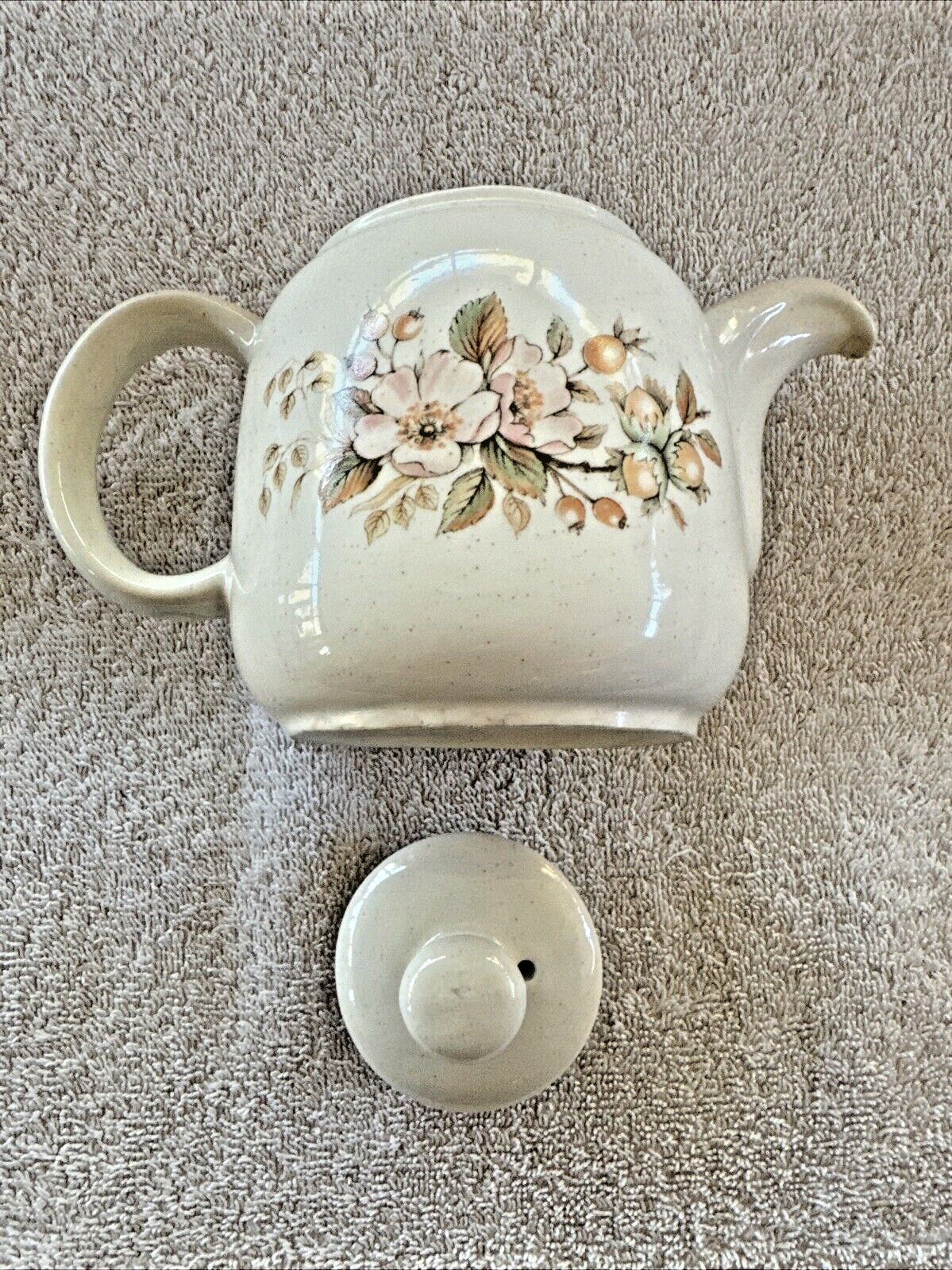 BHS Country Garland Small Tea Pot Cream Speckled Color W/ Flowers Painted on it