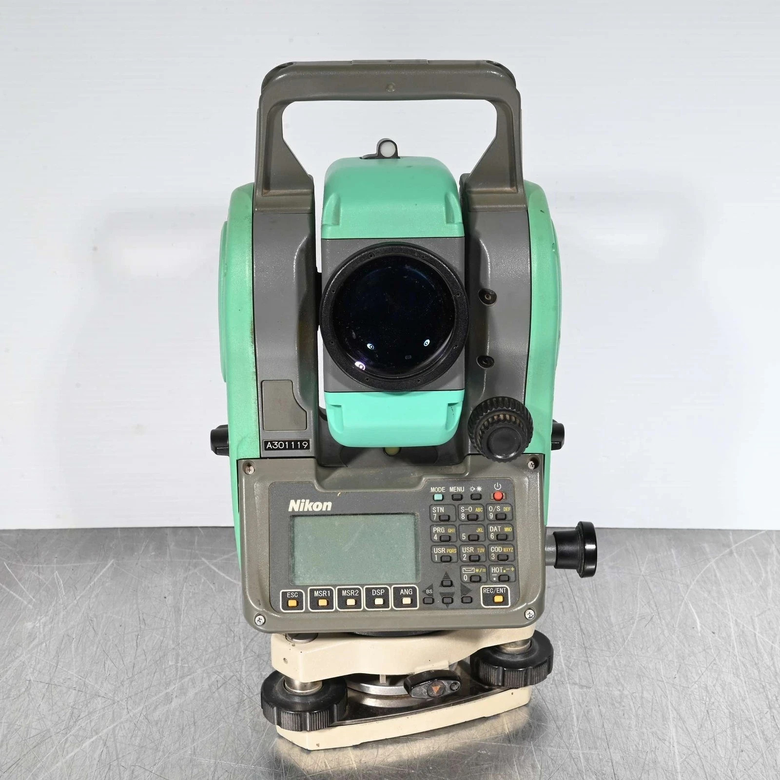 Nikon Nivo 5.M Total Station/30x/5000M Prism/500M Reflectorless w/Tripod/Case